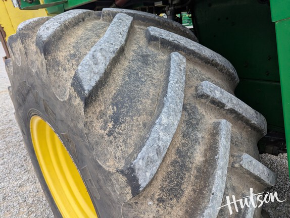 Photo of 2010 John Deere 7450