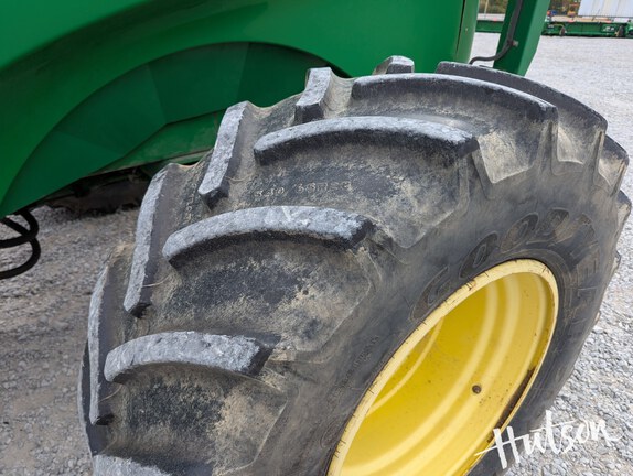 Photo of 2010 John Deere 7450