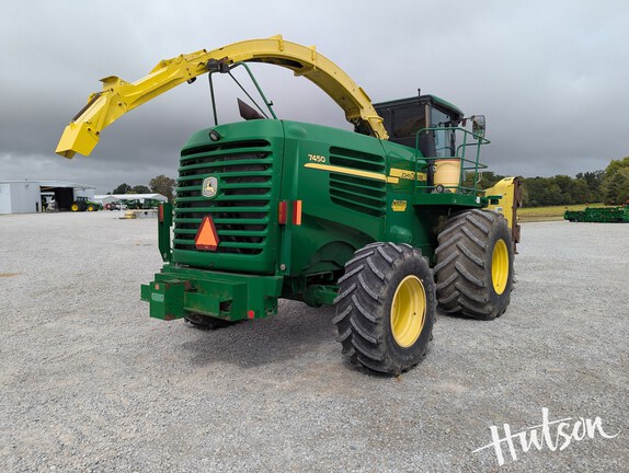 Photo of 2010 John Deere 7450