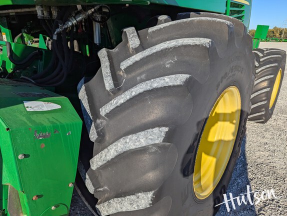 Photo of 2010 John Deere 7450