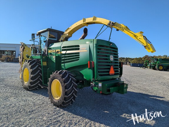 Photo of 2010 John Deere 7450