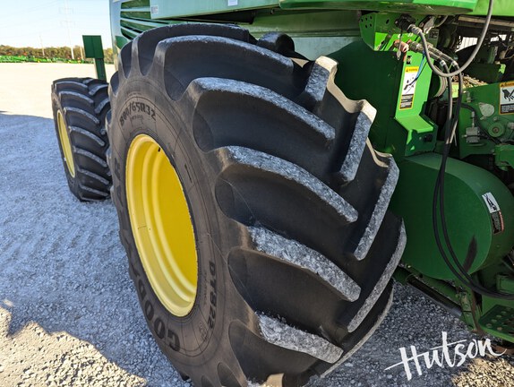 Photo of 2010 John Deere 7450