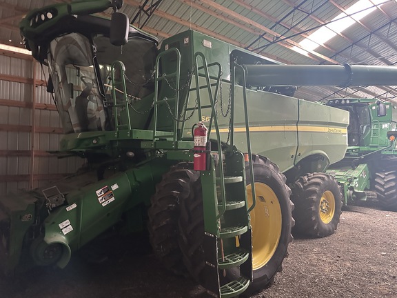 Photo of 2017 John Deere S670
