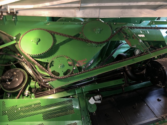 Photo of 2017 John Deere S670