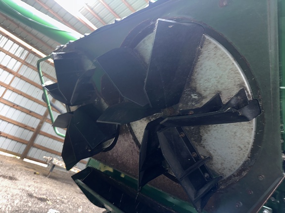 Photo of 2017 John Deere S670