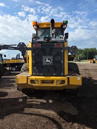 2023 John Deere 544P