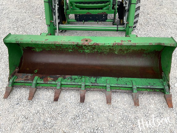 Photo of 2009 John Deere 3720