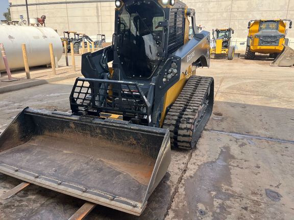 Photo of 2025 John Deere 335P