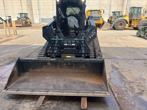 2025 John Deere 335P