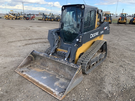 Photo of 2018 John Deere 323E