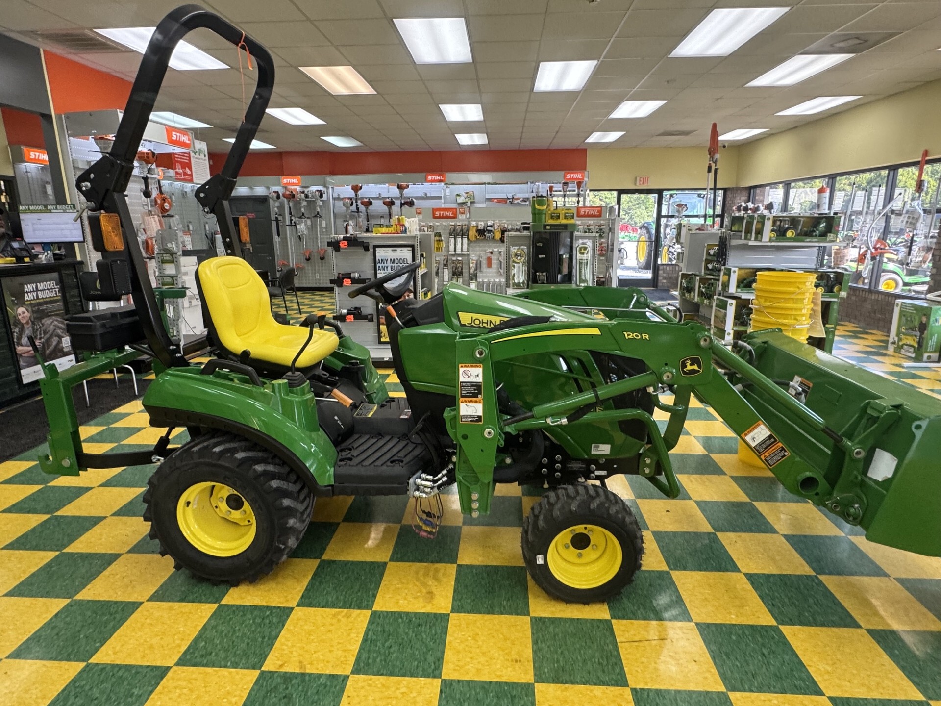 2025 John Deere 1023E