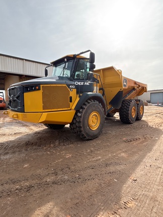 2023 John Deere 410 P