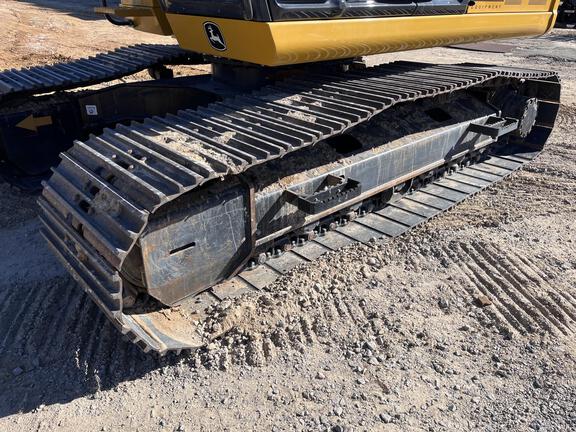 2025 John Deere 200G