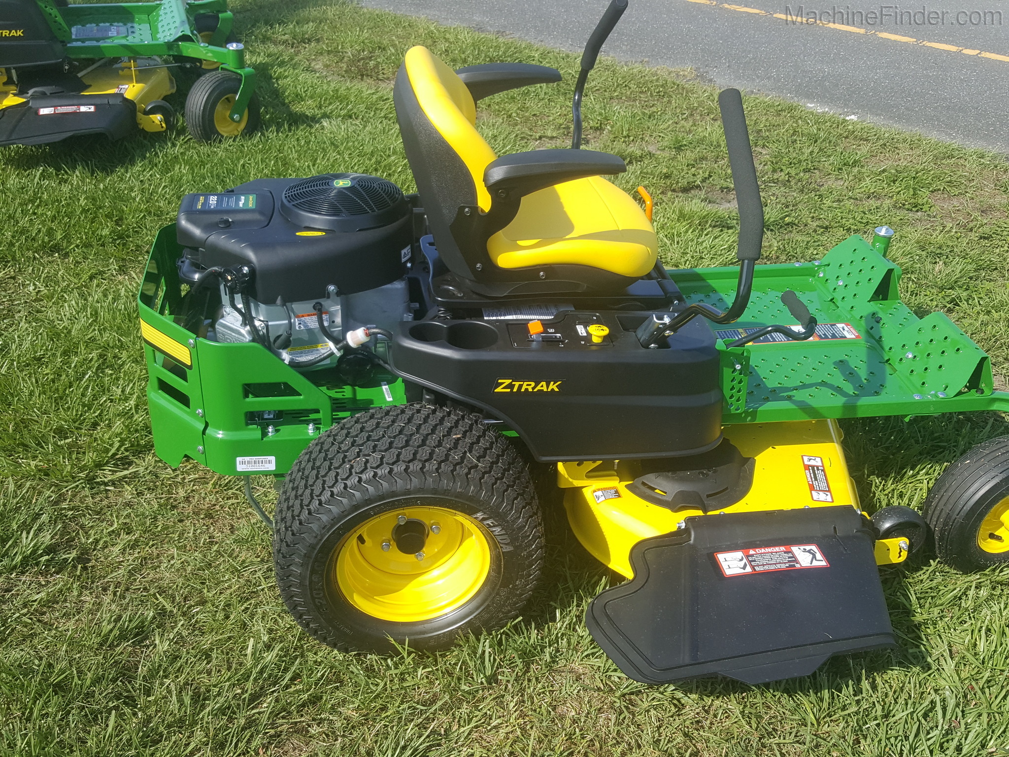 2020 John Deere Z355E Image 1
