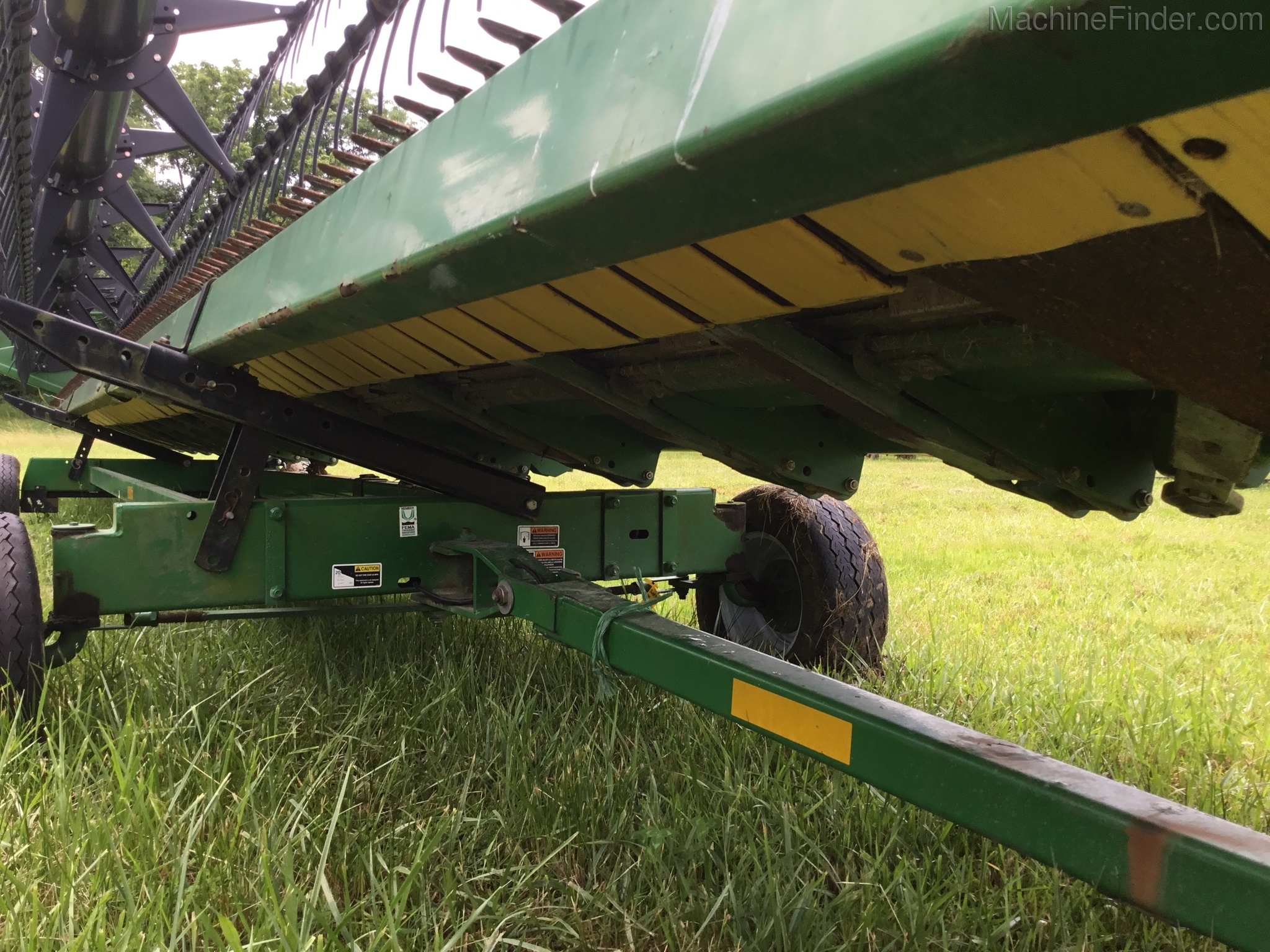 2012 John Deere 635F Image 6