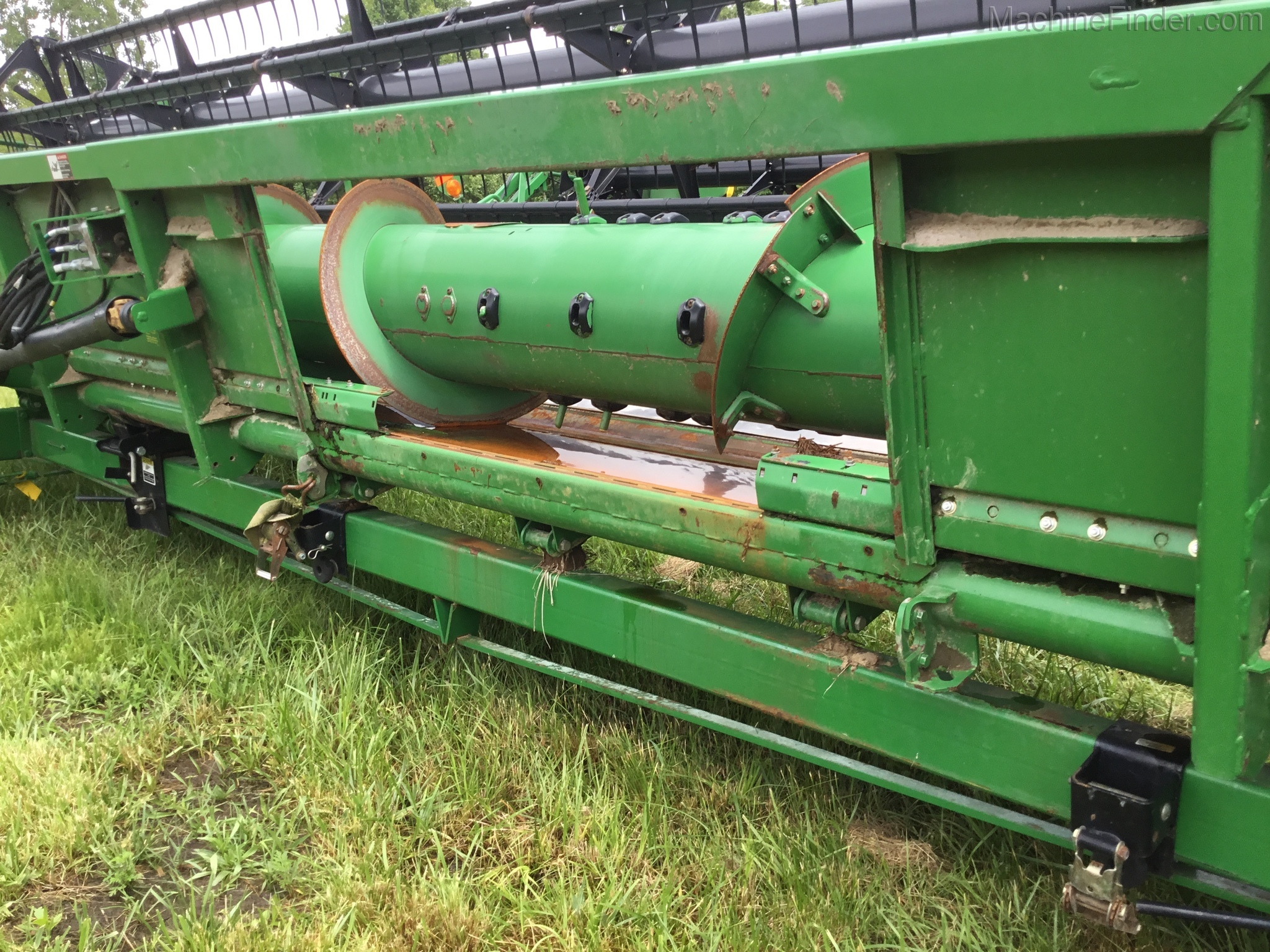 2012 John Deere 635F Image 8