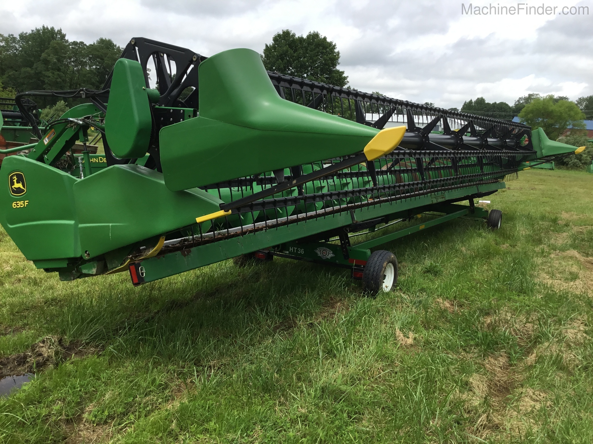 2012 John Deere 635F Image 3