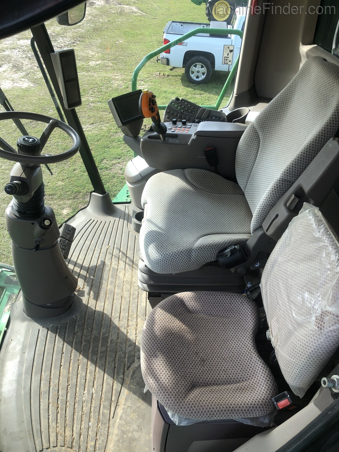 2013 John Deere S660 Image 6