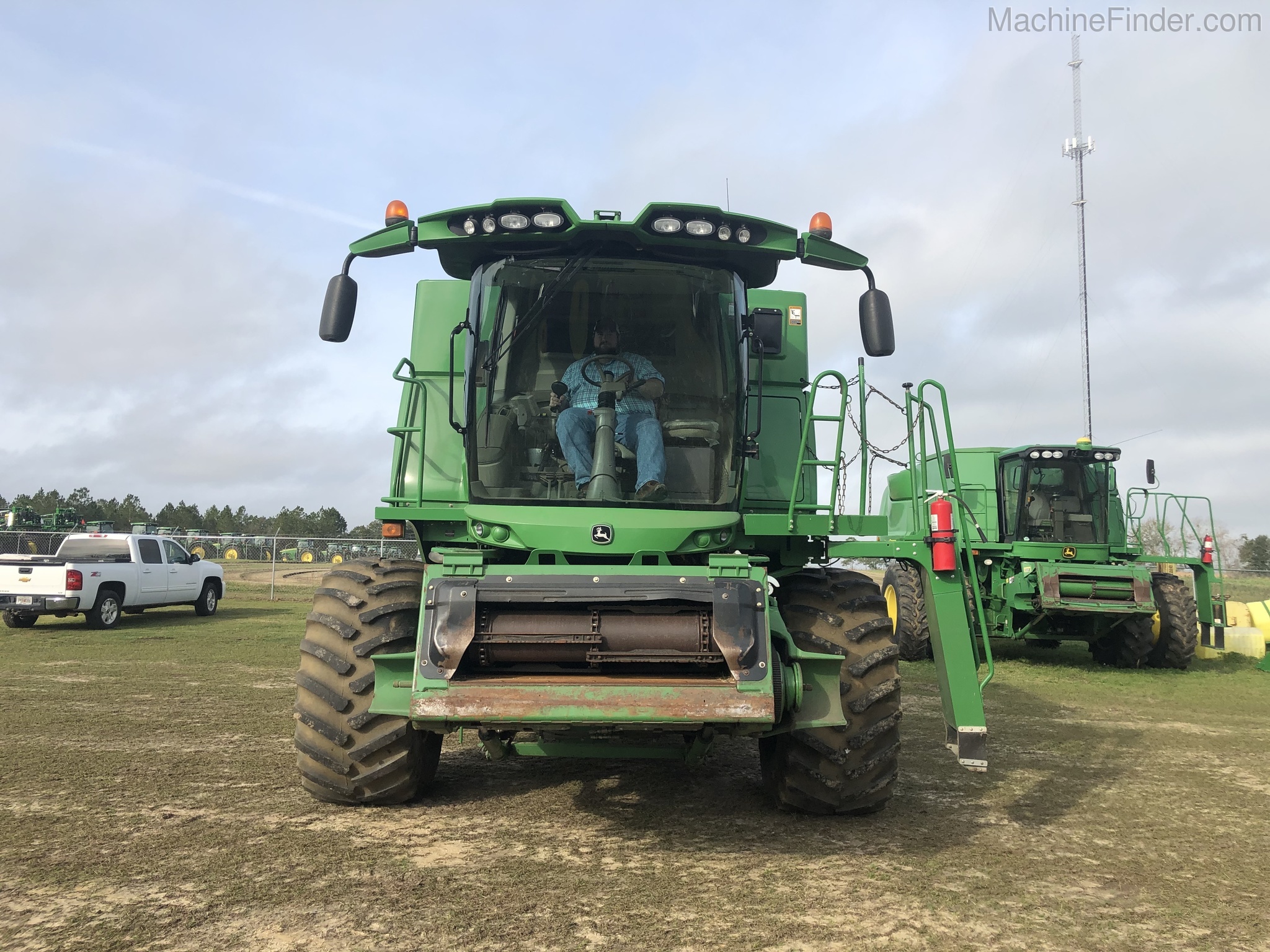 2013 John Deere S660 Image 2
