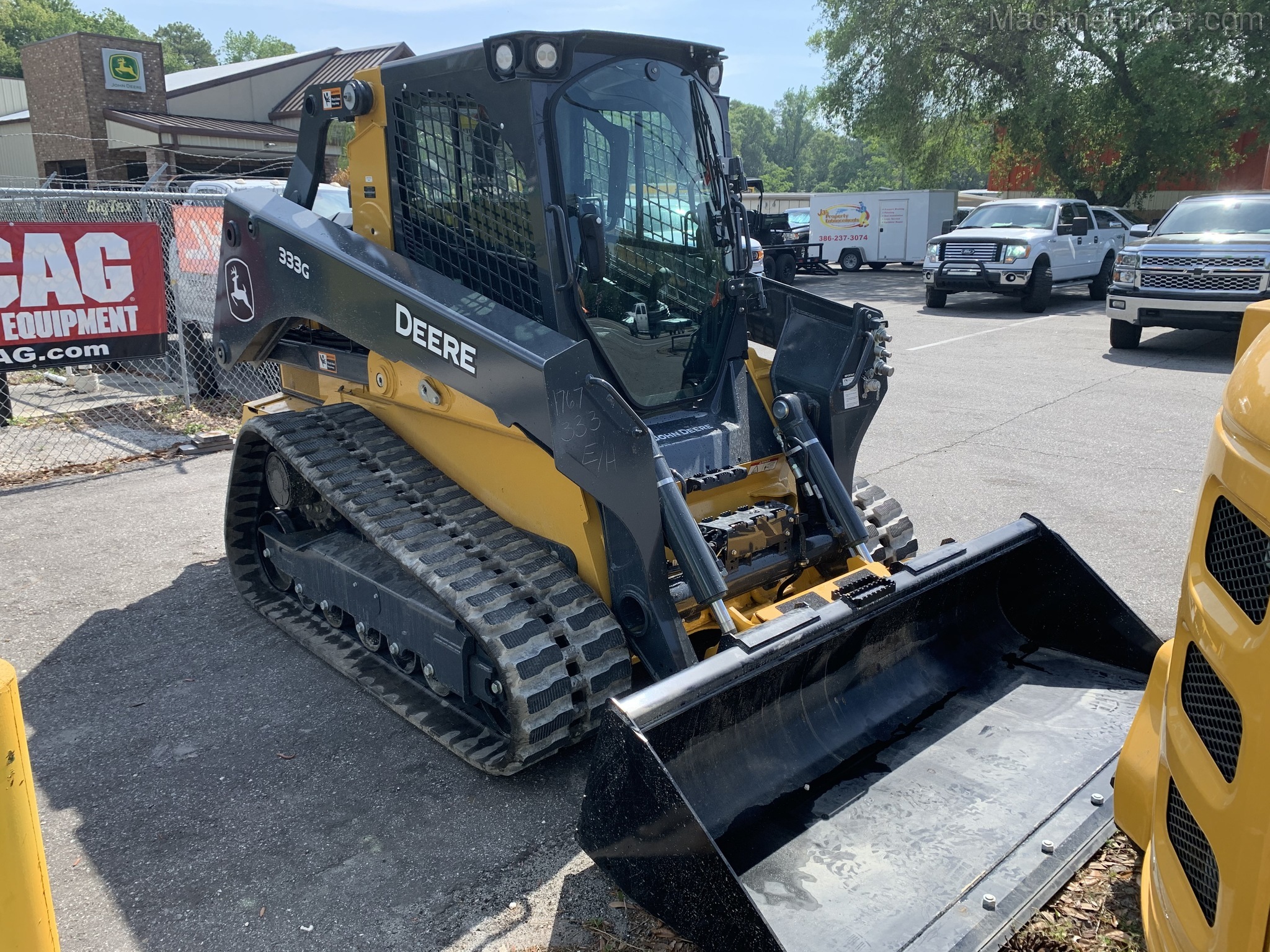 2020 John Deere 333G Image 1