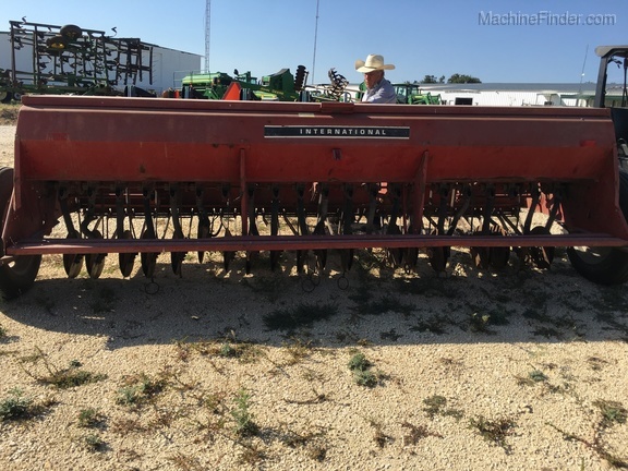 Case IH 5100 Image 3