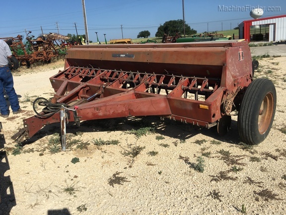 Case IH 5100 Image 1