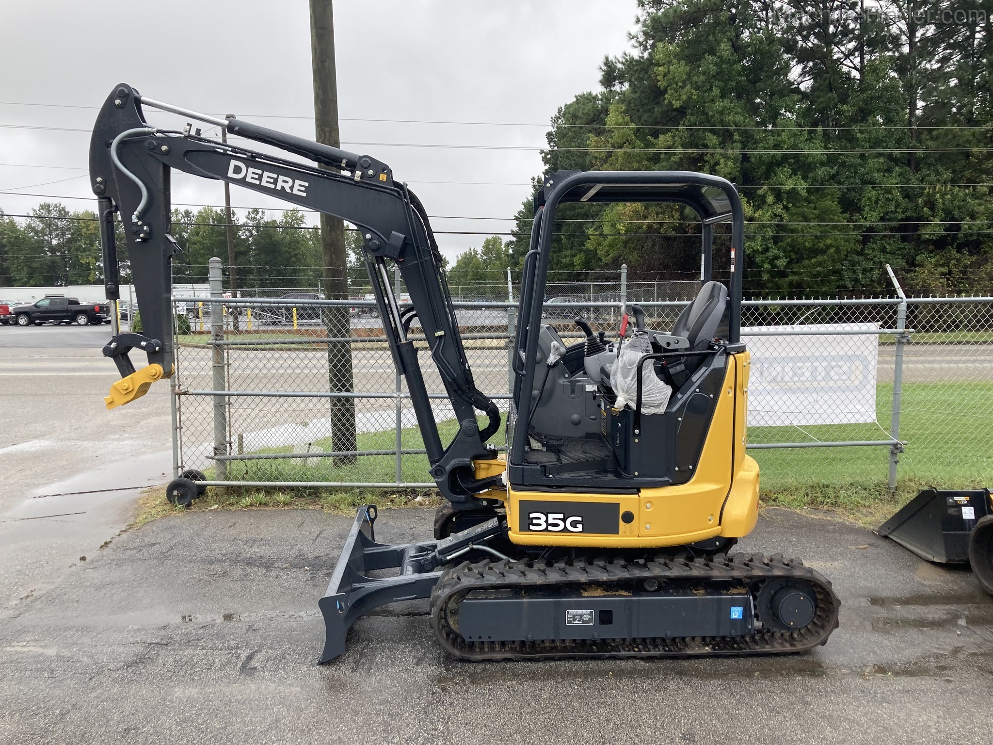 2020 John Deere 35G Image 1