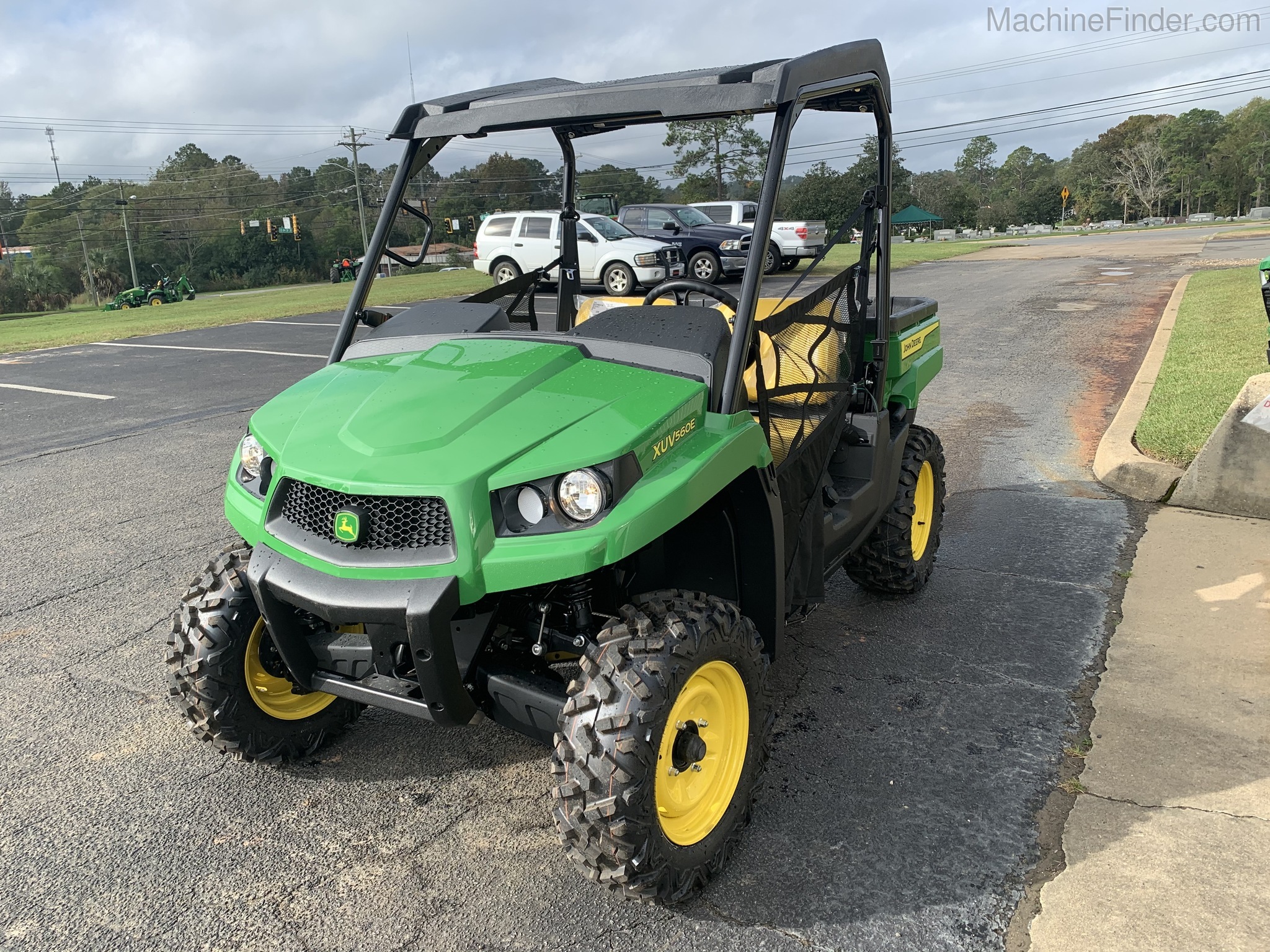 2021 John Deere XUV560E Image 4
