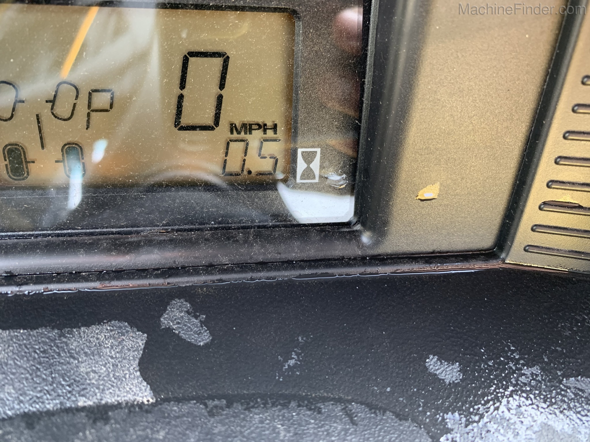 2021 John Deere XUV560E Image 12