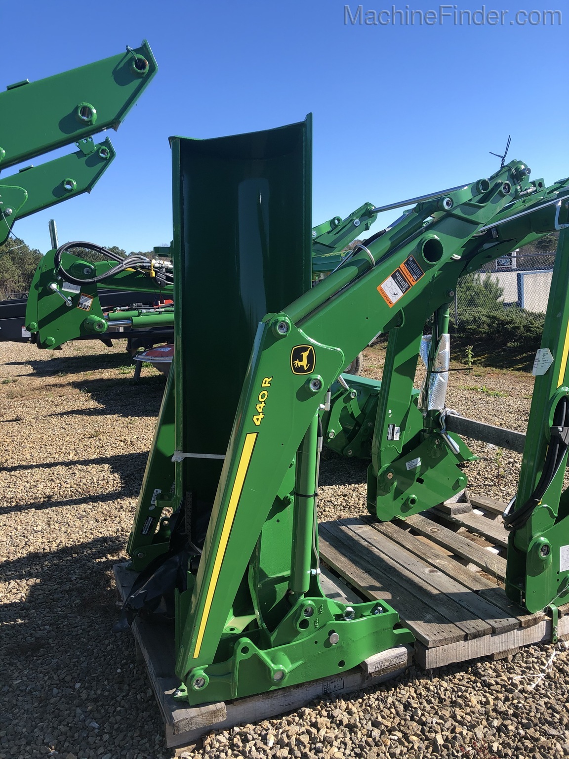 2018 John Deere 440R Image 1