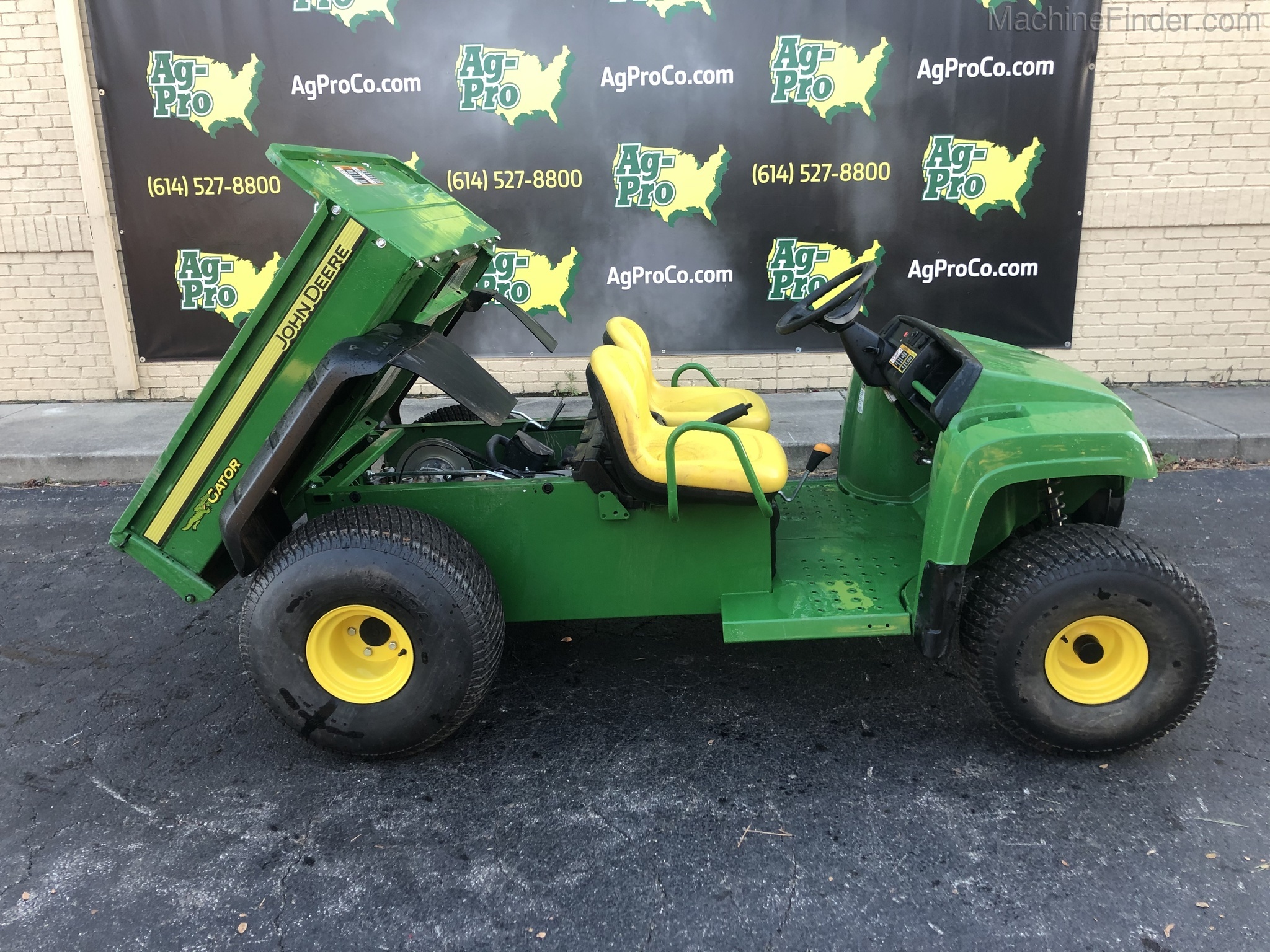 2019 John Deere TS Image 2