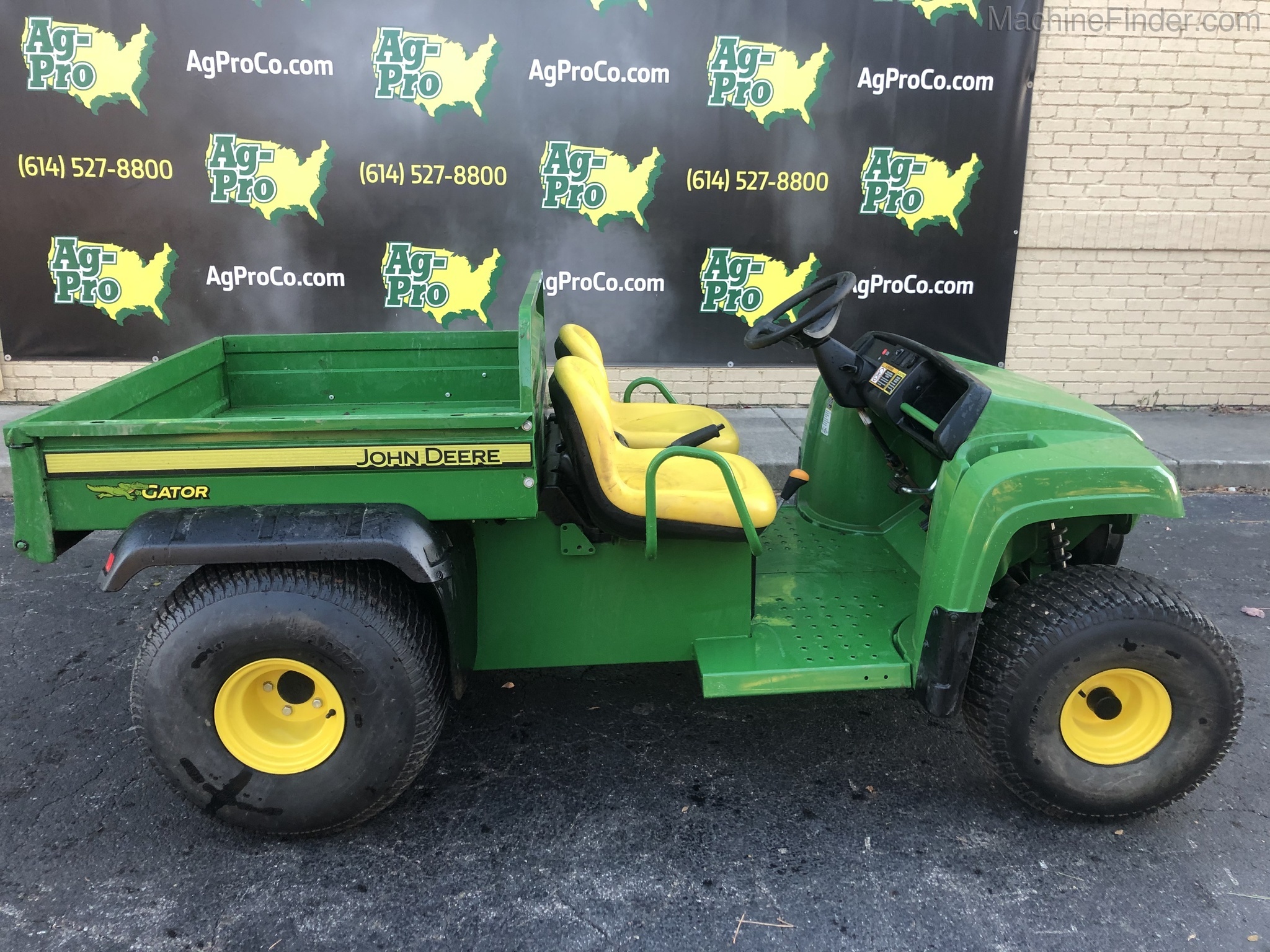 2019 John Deere TS Image 3