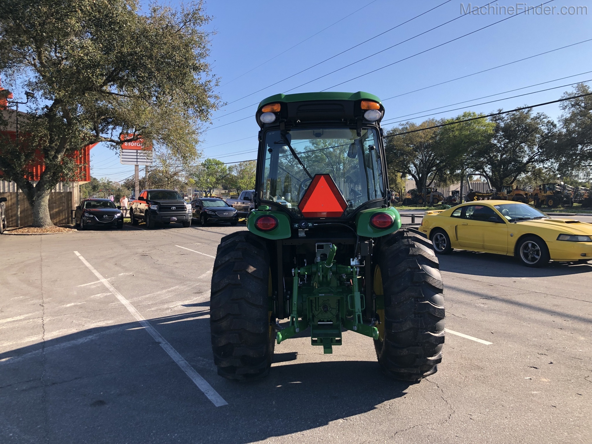 2020 John Deere 4066R Image 3