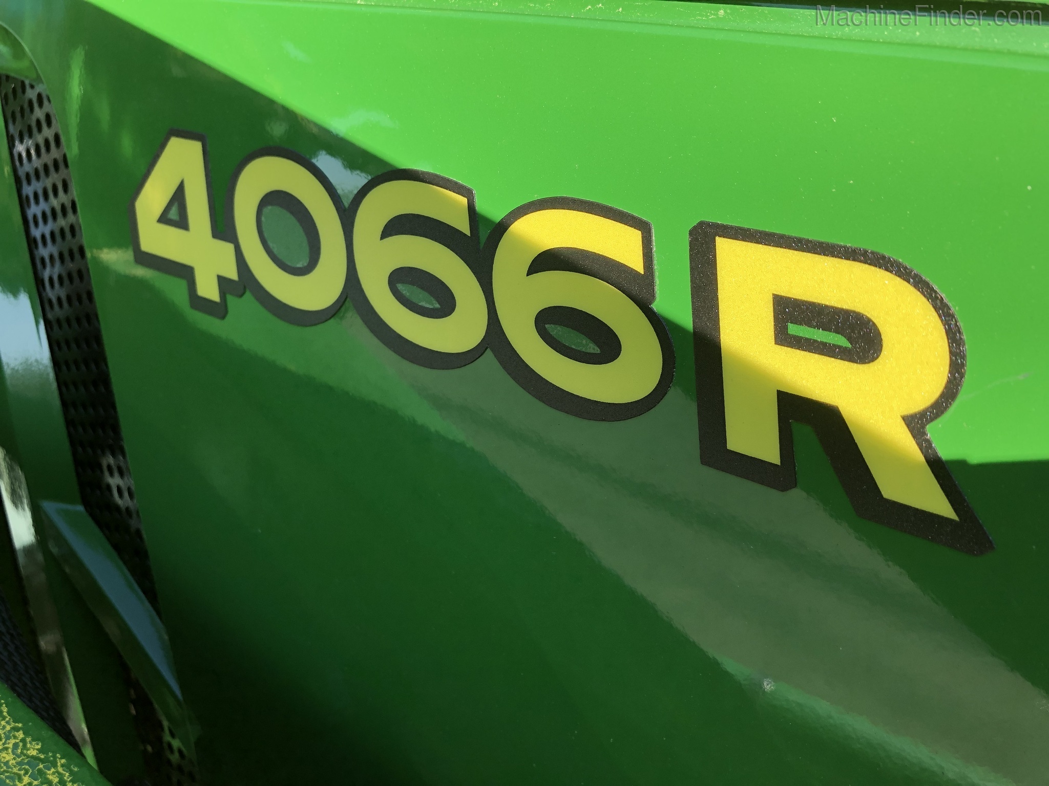 2020 John Deere 4066R Image 5
