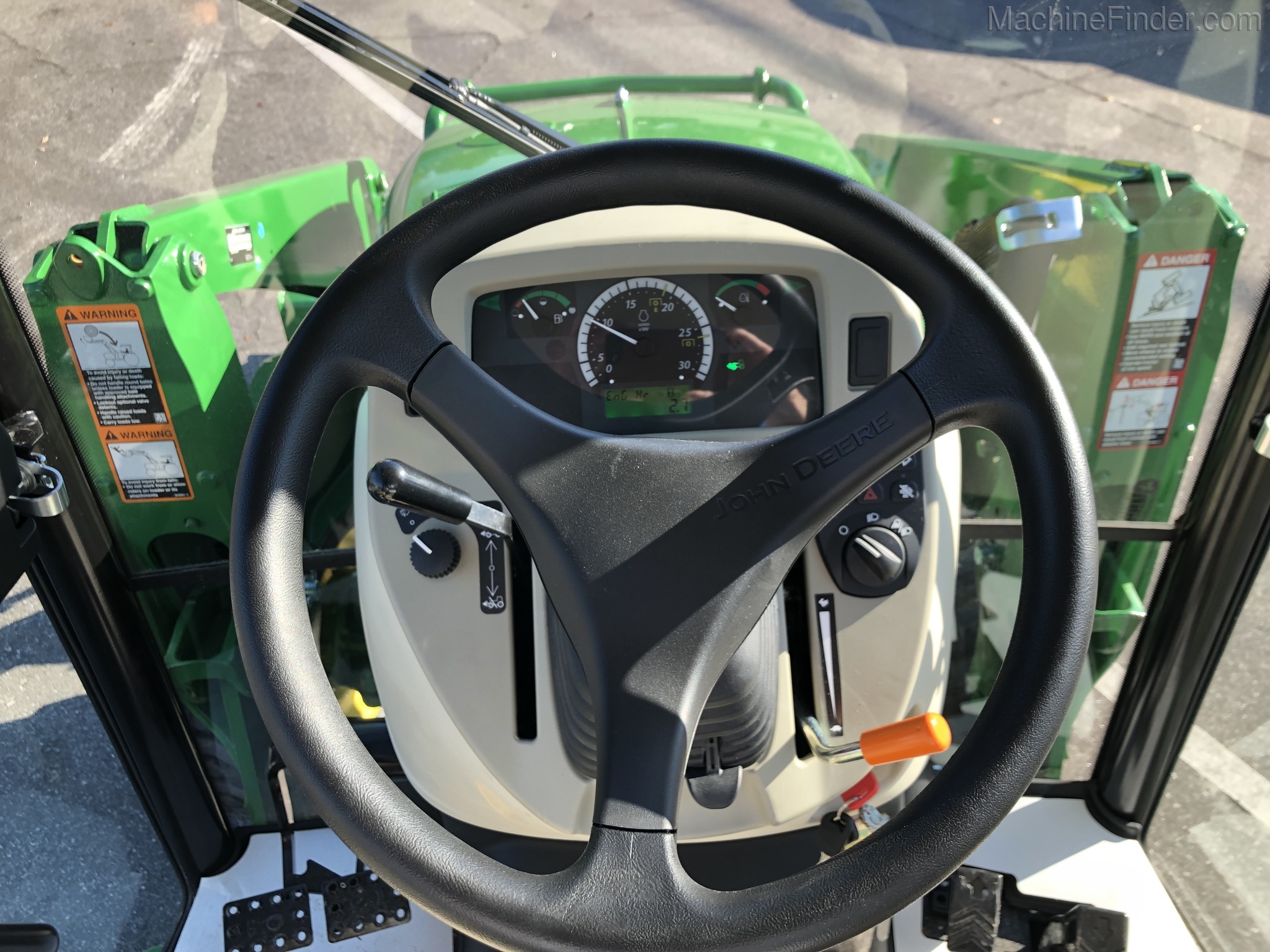 2020 John Deere 4066R Image 8