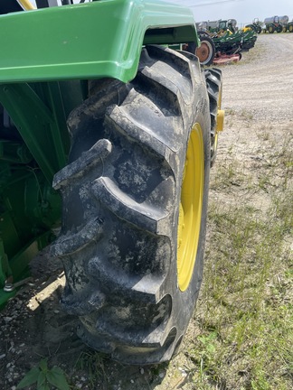 2014 John Deere 5055E Image 3