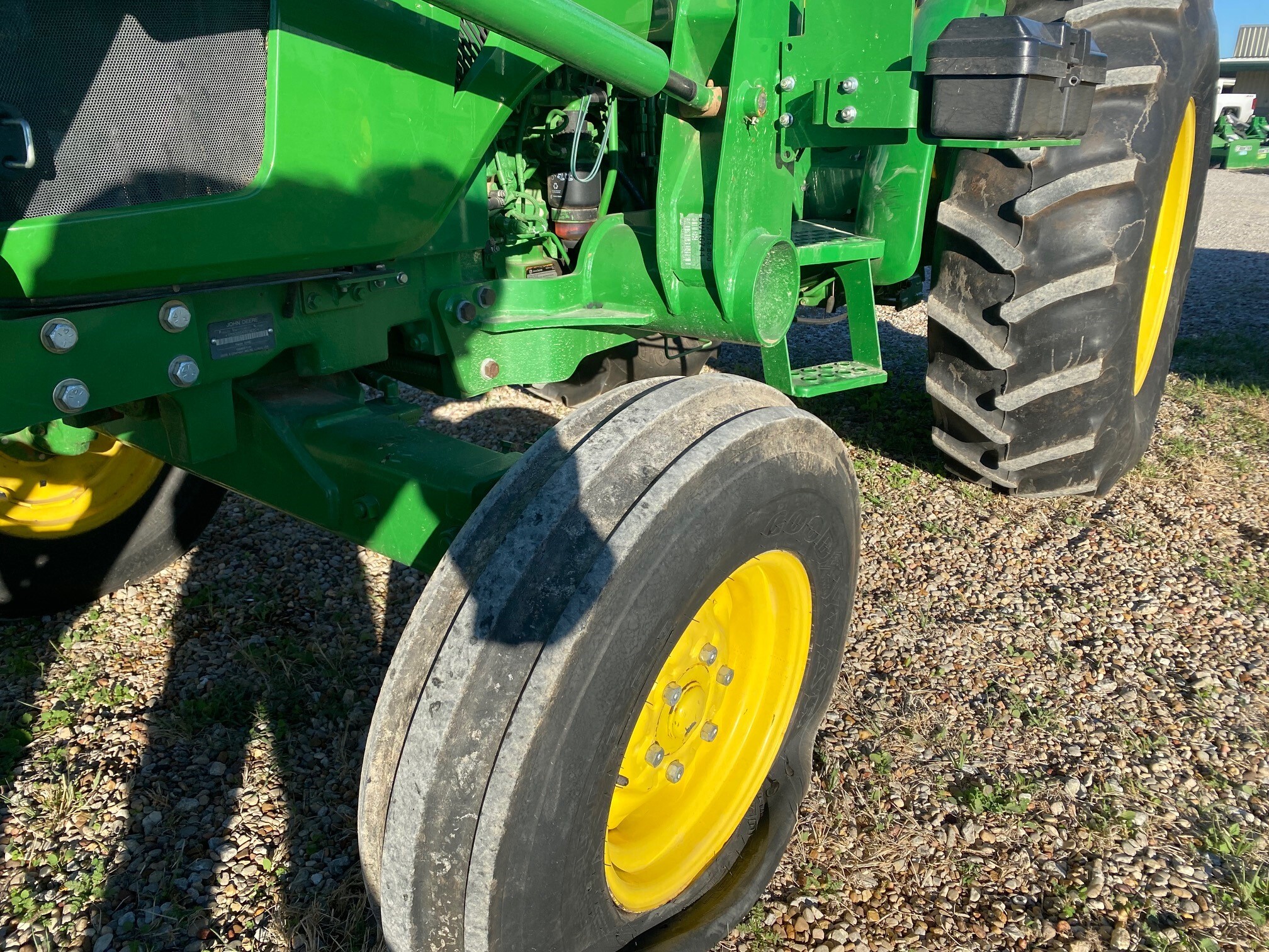 2015 John Deere 5055E Image 2