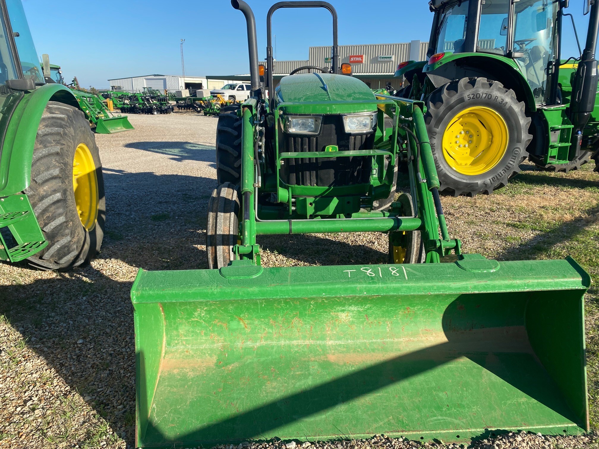 2015 John Deere 5055E Image 8