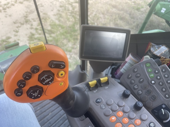 2012 John Deere S680 (12th thumbnail)