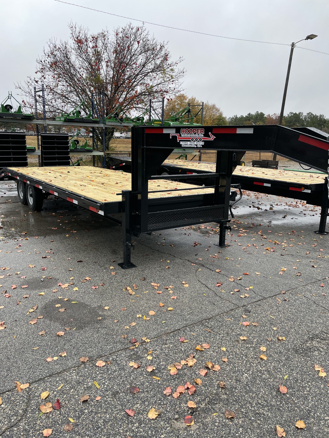 2023 Hooper 8x25 Gooseneck Image 2