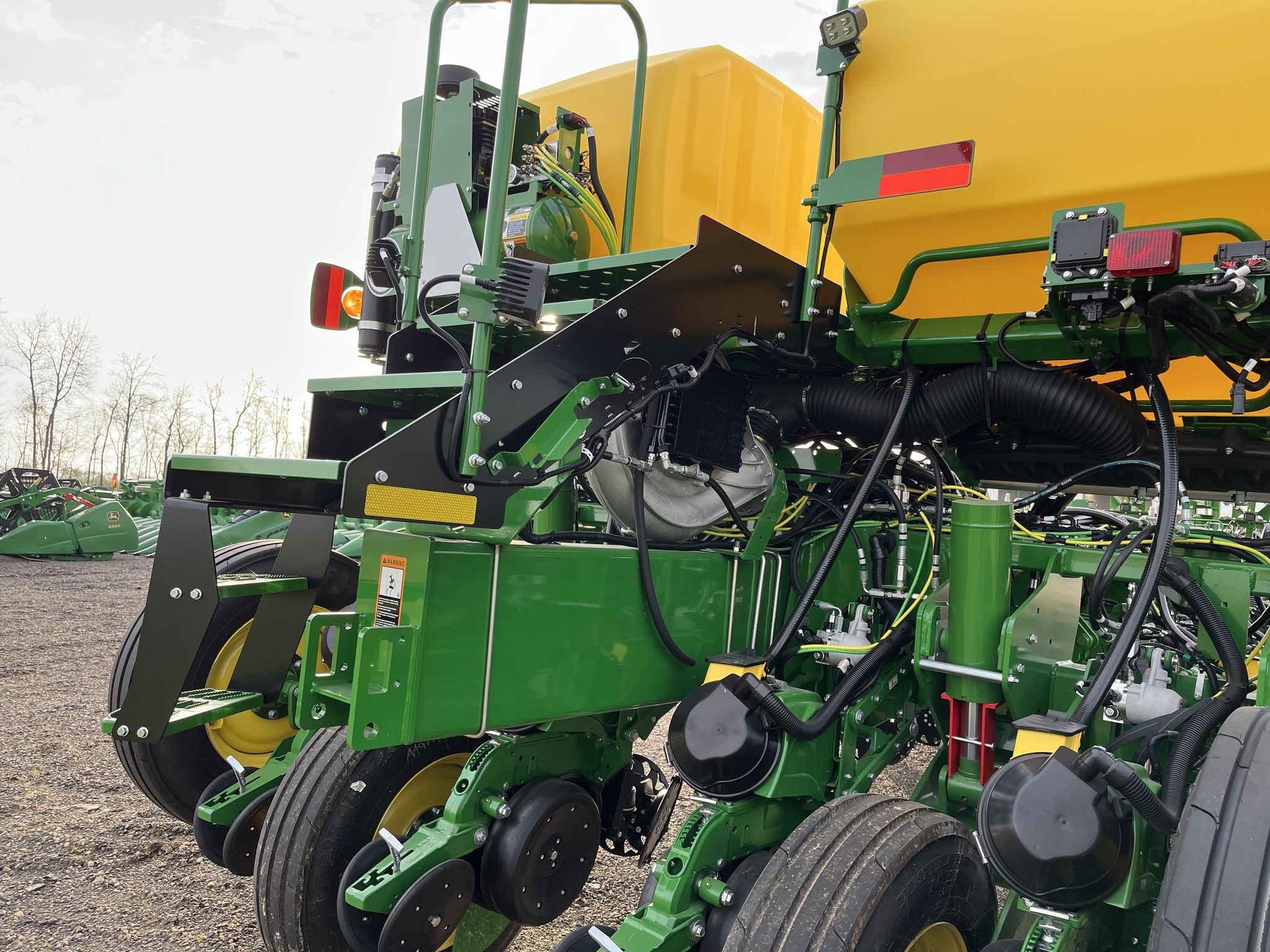 2023 John Deere 1775NT Image 7