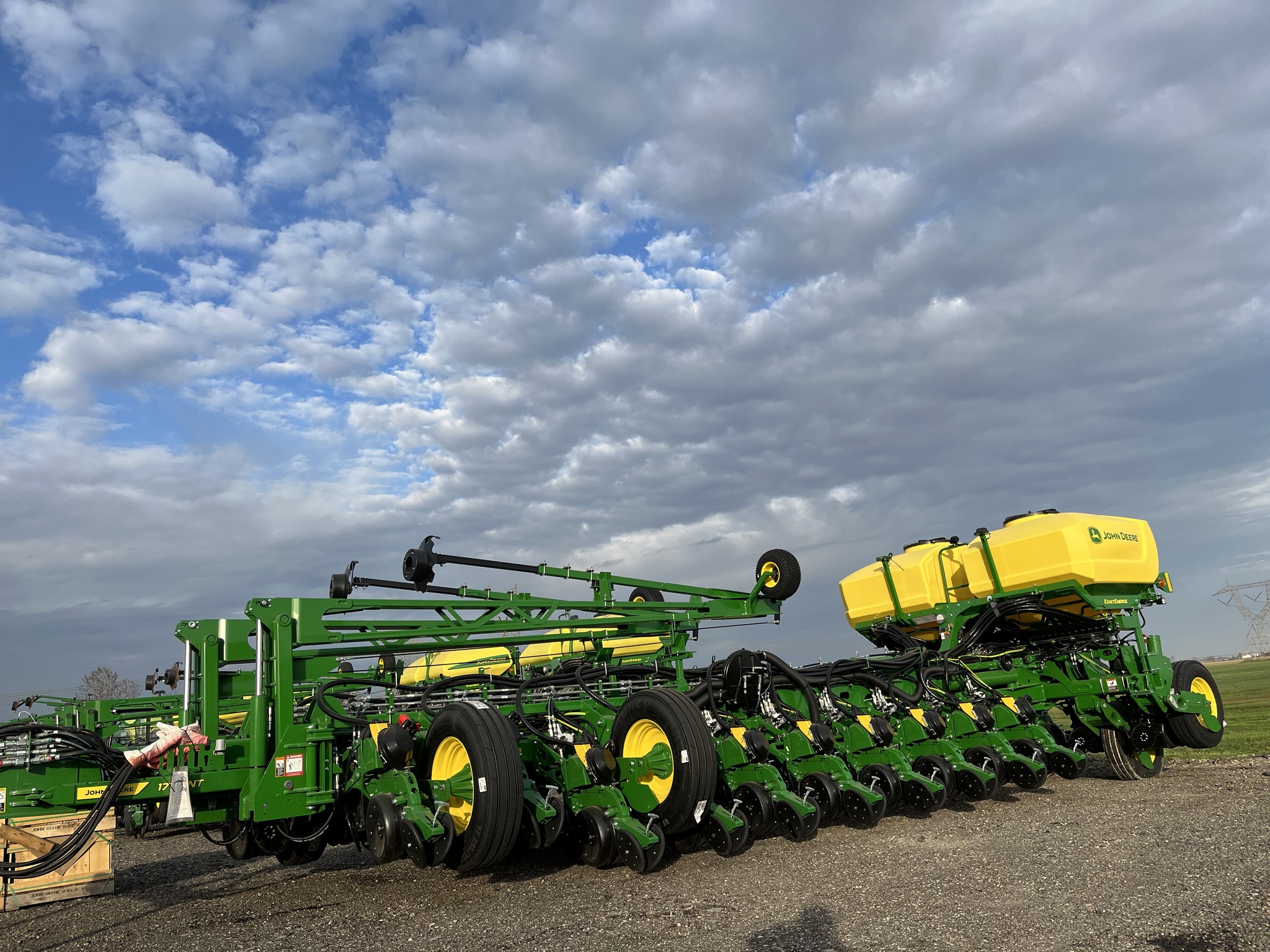 2023 John Deere 1775NT Image 1