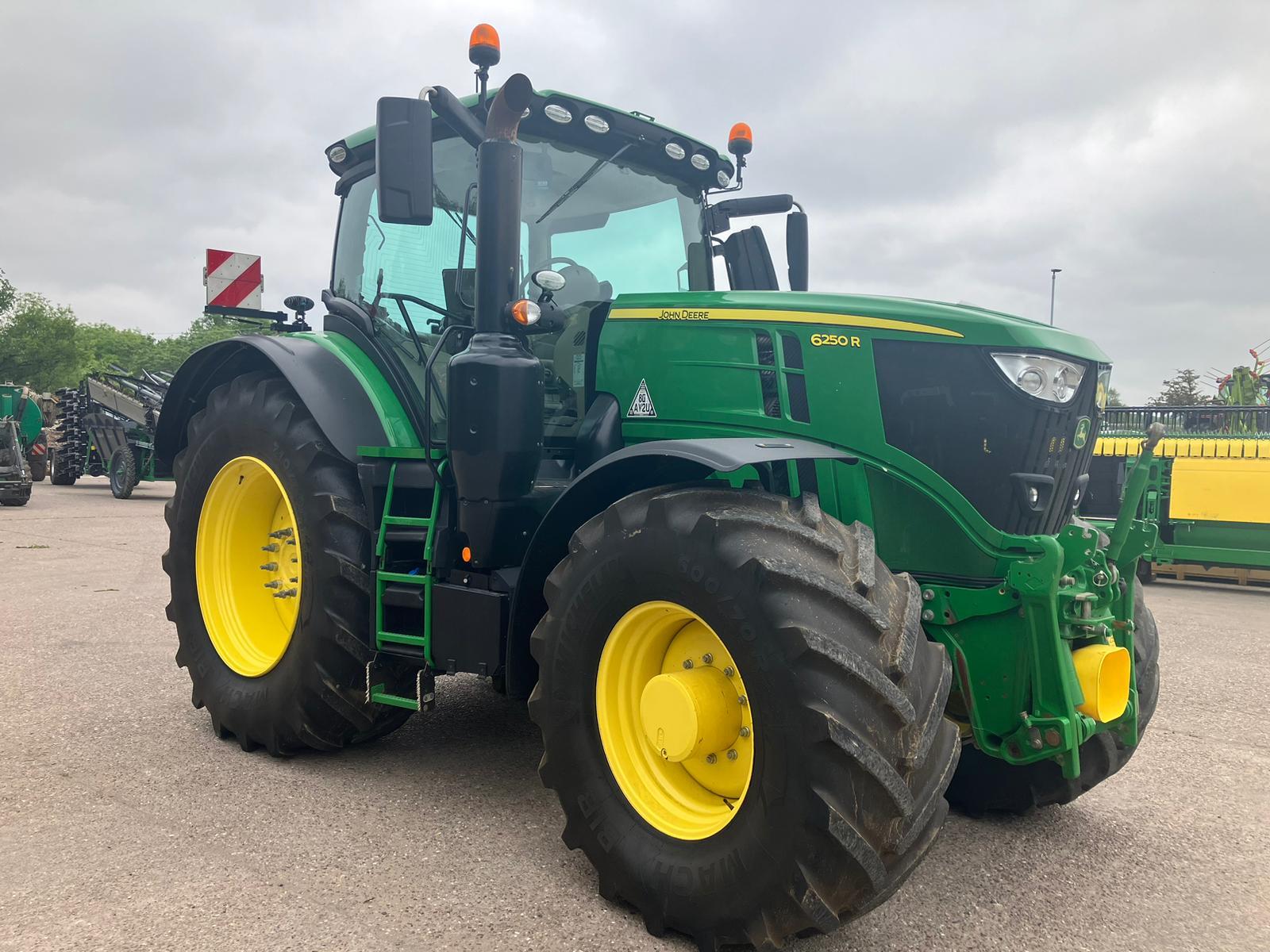 2021 John Deere 6250R