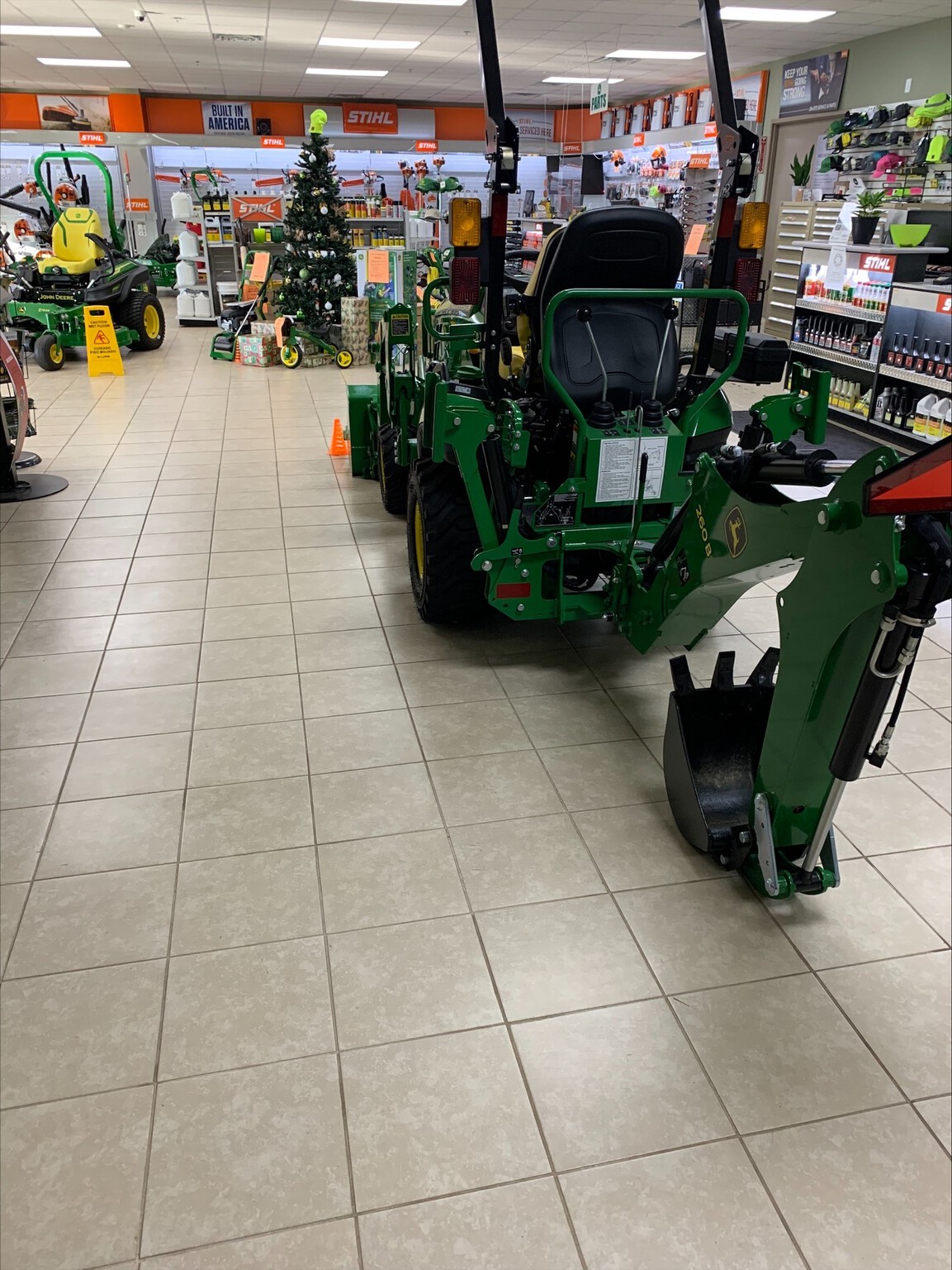 2022 John Deere 1025R Image 3