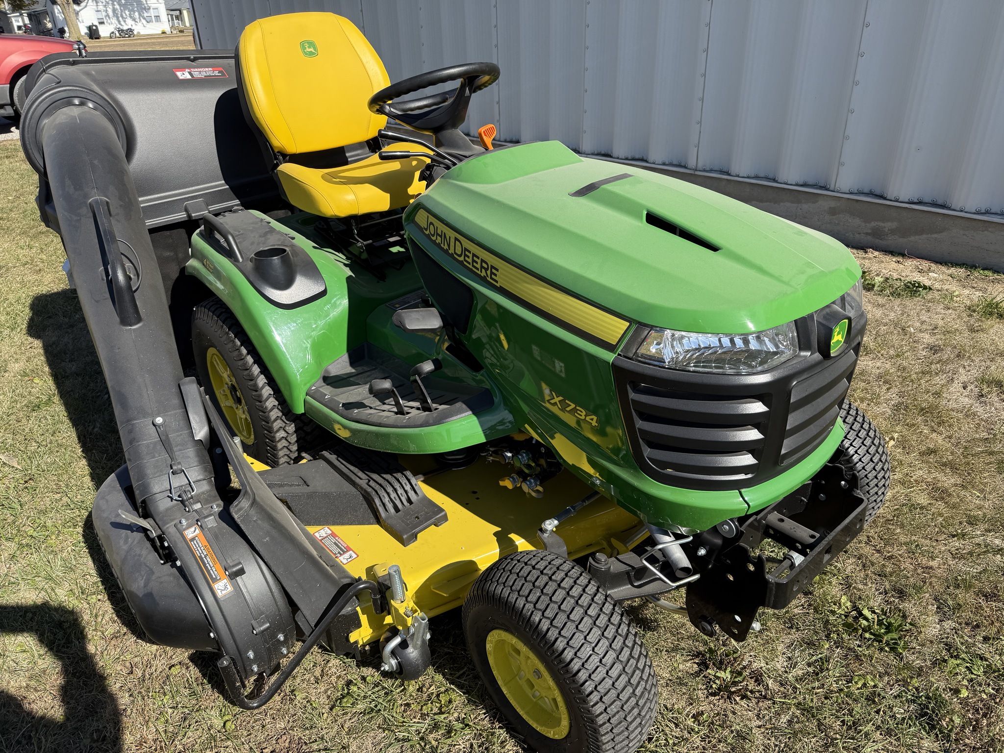 2022 John Deere X734 Image 1