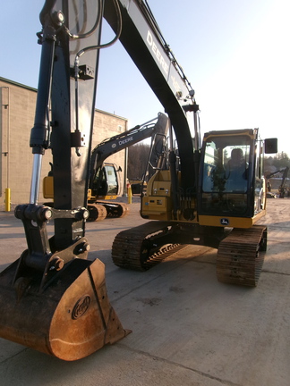 Photo of a 2024 John Deere 130P