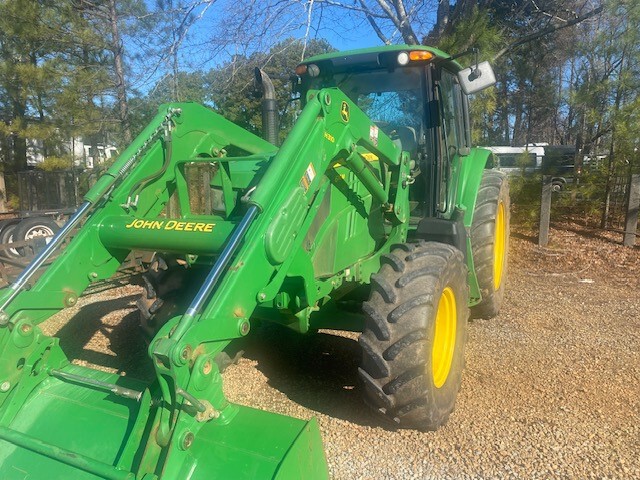 2015 John Deere 6115M Image 2