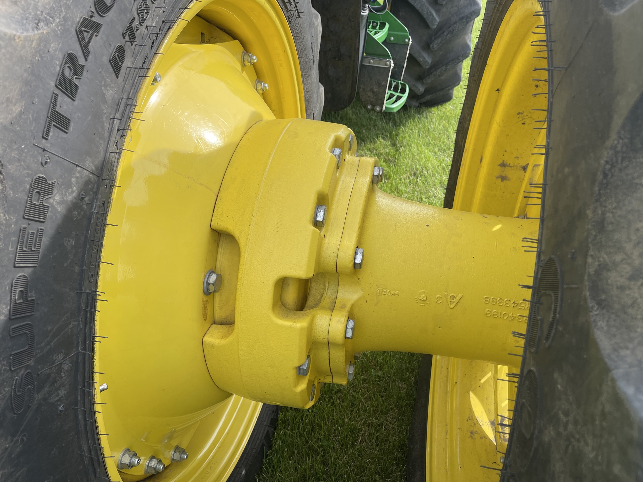 2020 John Deere 8370R at Heritage Tractor in Roanoke, IL