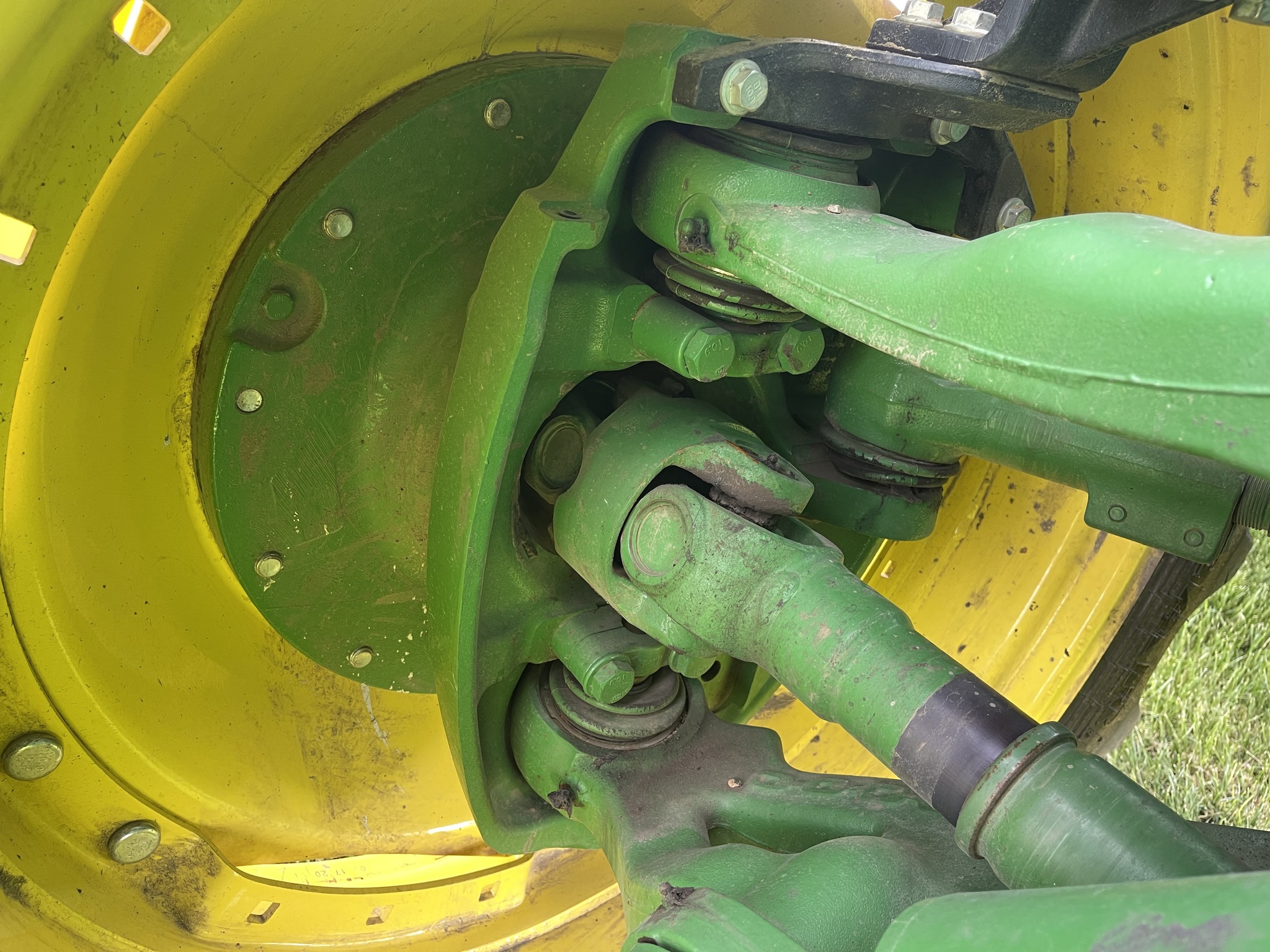  2020 John Deere 8370R at Heritage Tractor in Roanoke, IL