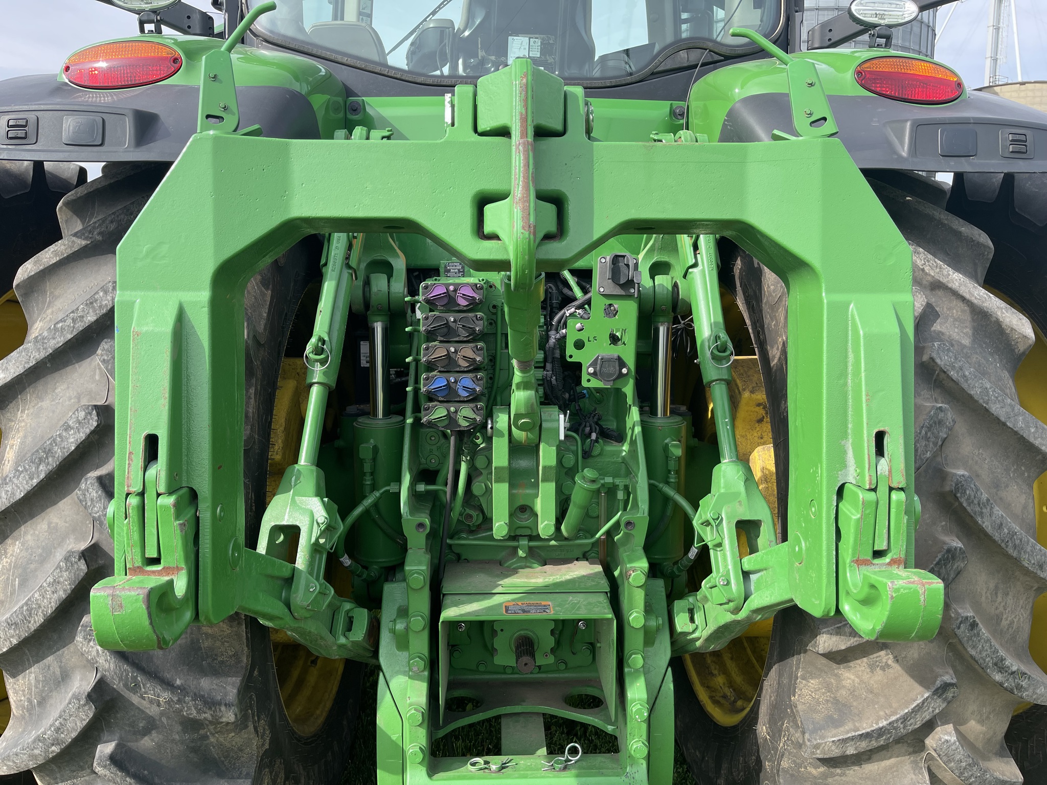  2020 John Deere 8370R at Heritage Tractor in Roanoke, IL